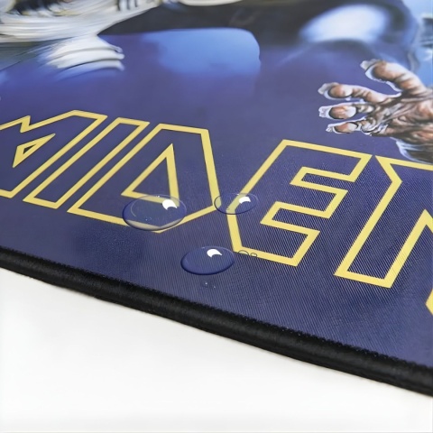 Podkładka XXL Iron Maiden 900x400 mm – gamingowa mata pod mysz i klawiaturę, Eddie, antypoślizgowa, 3 mm