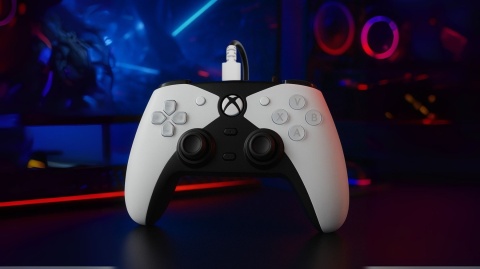 Przewodowy kontroler Xbox Series X/S, Xbox One i PC, programowalne przyciski, kontroler z czujnikami Halla- biały