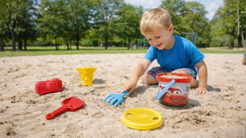 ZESTAW DO PIASKU Cars Auta WIADERKO + AKCESORIA 6 elem. na plażę