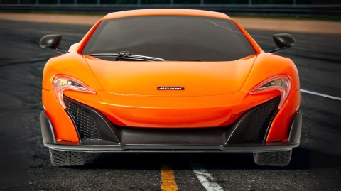 Zdalnie sterowany McLaren 675LT Coupe 1:24 – auto RC z oświetleniem LED Zdalnie sterowany McLaren 675LT Coupe 1:24 – auto RC z oświetleniem LED