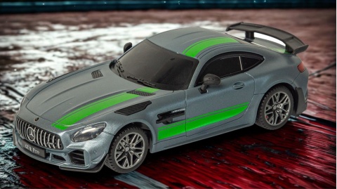 Zdalnie sterowany Mercedes-Benz AMG 1:24 – auto RC szary Zdalnie sterowany Mercedes-Benz AMG 1:24 – auto RC szary