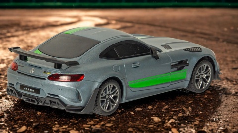 Zdalnie sterowany Mercedes-Benz AMG 1:24 – auto RC szary Zdalnie sterowany Mercedes-Benz AMG 1:24 – auto RC szary