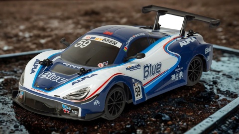Zdalnie sterowany RC McLaren 675LT Coupe 1:24 niebieski Zdalnie sterowany RC McLaren 675LT Coupe 1:24 niebieski